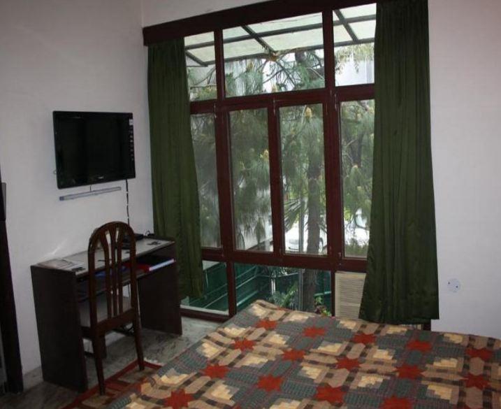 Homestay Chateau 39 New Delhi Bagian luar foto