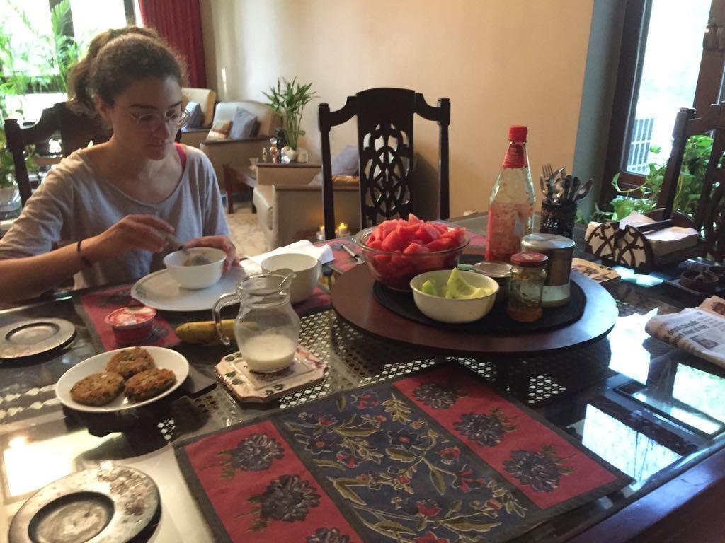 Homestay Chateau 39 New Delhi Bagian luar foto