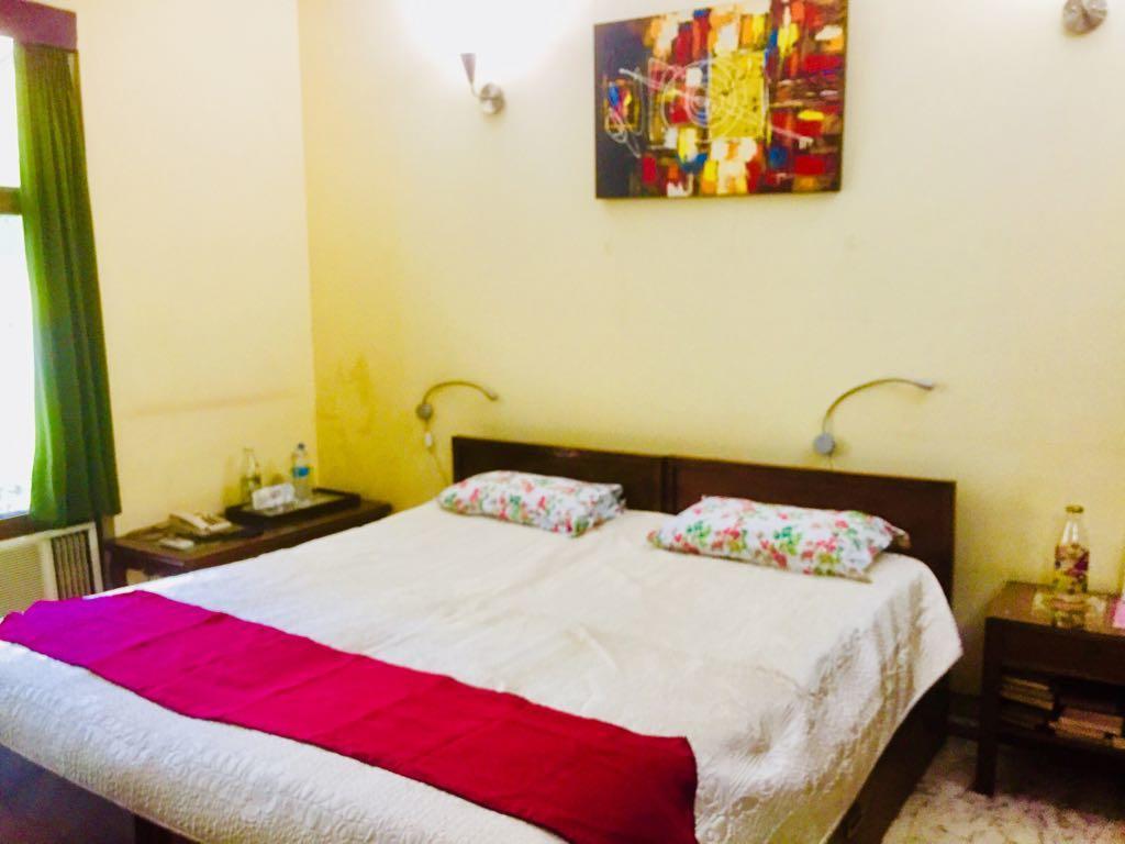 Homestay Chateau 39 New Delhi Bagian luar foto